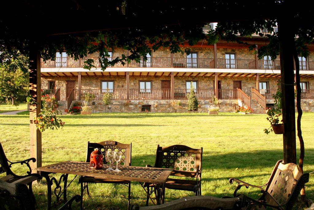 Alojamiento en entorno rural Los Trobos Villar de Otero Exterior foto